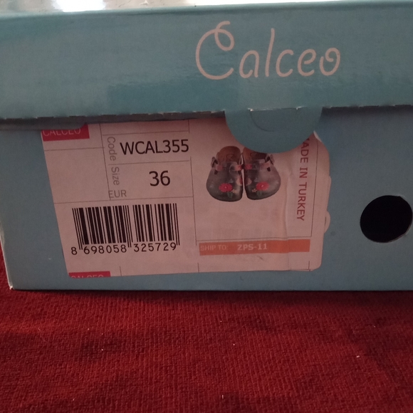 Calceo- Multi-colored flower print painted leather- size 36 New boxed - Picture 8 of 9